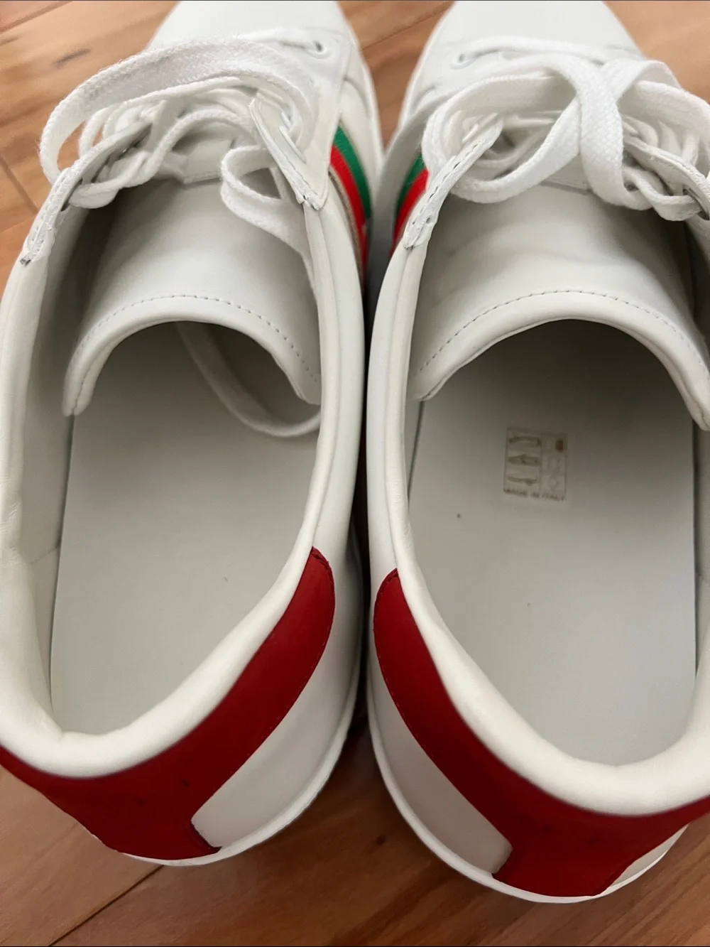 Authentic GUCCI ‘ACE’ SNEAKERS White Leather Sneakers with Red & Green Web Strip